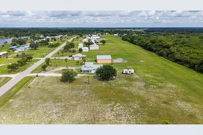 19695 NW 80th Drive, Okeechobee, FL 34972 - Photo 17