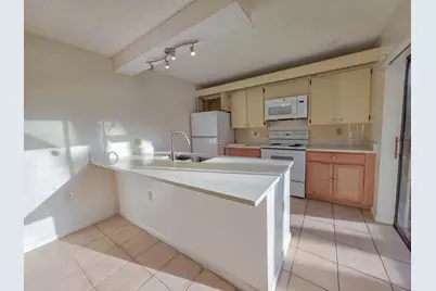 832 Blue Ridge Circle, West Palm Beach, FL 33409 - Photo 3