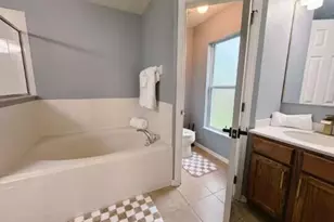 302 NE Greenbrier Ave, Port Saint Lucie, FL 34983 - Photo 25