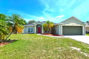 302 NE Greenbrier Ave, Port Saint Lucie, FL 34983 - Photo 1