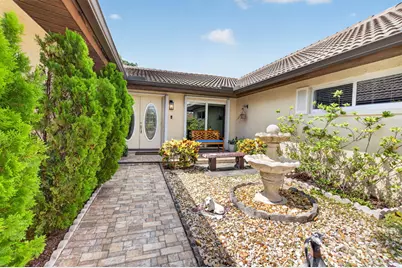 10300 Greentrail Drive N, Boynton Beach, FL 33436 - Photo 5