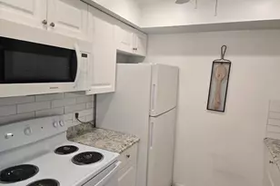 151 SW 134th Way, Pembroke Pines, FL 33027 - Photo 11