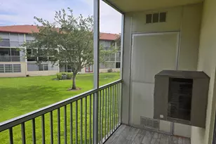 151 SW 134th Way, Pembroke Pines, FL 33027 - Photo 17