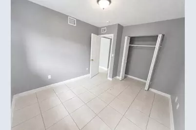 421 NW 7th Terrace #4, Fort Lauderdale, FL 33311 - Photo 7