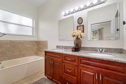 5548 Boynton Gardens Drive, Boynton Beach, FL 33437 - Photo 13