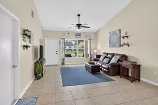 7919 Blairwood Cir S, Lake Worth, FL 33467 - Photo 5