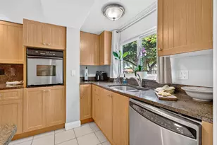 254 NW 6th Ave, Boca Raton, FL 33432 - Photo 17