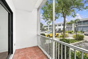 140 Cypress Club Dr, Pompano Beach, FL 33060 - Photo 43