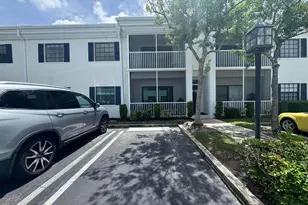 140 Cypress Club Dr, Pompano Beach, FL 33060 - Photo 25