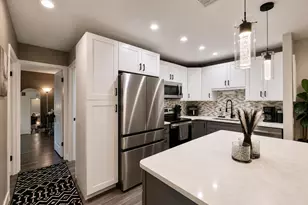 140 Cypress Club Dr, Pompano Beach, FL 33060 - Photo 19
