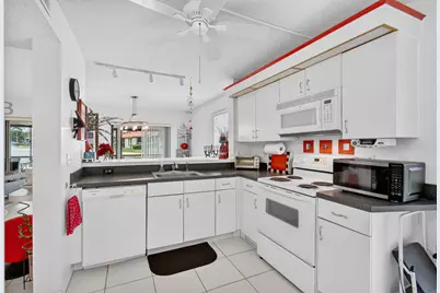 10247 N Circle Lake Drive #102, Boynton Beach, FL 33437 - Photo 21