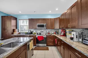 9080 Dupont Pl, Wellington, FL 33414 - Photo 17
