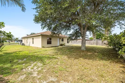 913 SE Forrest Park Drive, Stuart, FL 34994 - Photo 23