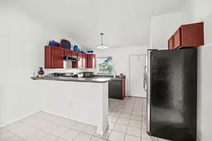 913 SE Forrest Park Dr, Stuart, FL 34994 - Photo 9