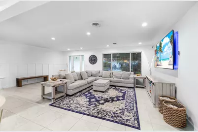 1310 NE 46th Street, Oakland Park, FL 33334 - Photo 15