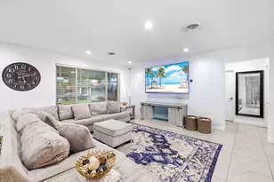 1310 NE 46th St, Oakland Park, FL 33334 - Photo 17