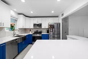 1310 NE 46th St, Oakland Park, FL 33334 - Photo 21