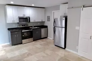 736 NE 13th Ct, Fort Lauderdale, FL 33304 - Photo 7