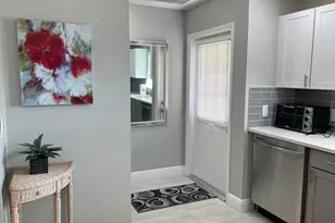 214 Down E Ln, Lake Worth, FL 33467 - Photo 3