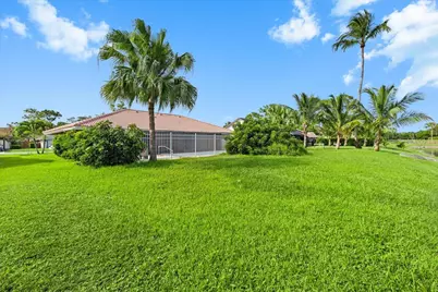 13482 Columbine Avenue, Wellington, FL 33414 - Photo 23