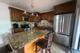 2100 White Pine Cir, Greenacres, FL 33415 - Photo 7
