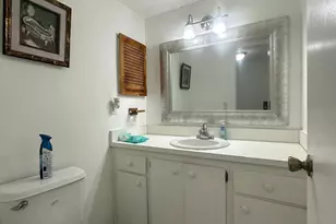 2100 White Pine Cir, Greenacres, FL 33415 - Photo 13