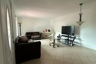 2100 White Pine Cir, Greenacres, FL 33415 - Photo 9