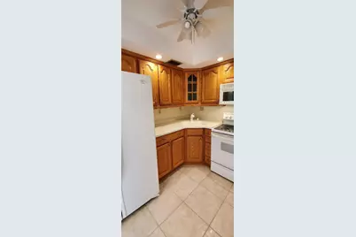 3040 NE 16th Avenue #303, Oakland Park, FL 33334 - Photo 7