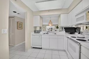 14096 Huntington Pointe Dr, Delray Beach, FL 33484 - Photo 11
