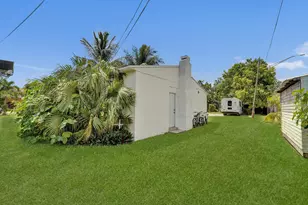 2901 Fletcher St, Hollywood, FL 33020 - Photo 11