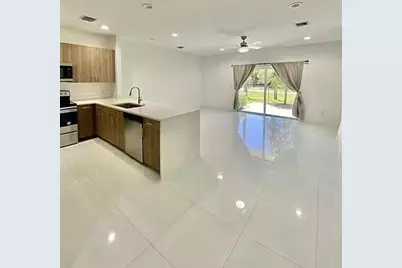 1060 Crystal Way #103, Delray Beach, FL 33444 - Photo 3