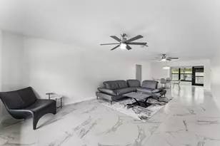 4670 Laurel Tree Rd, Boynton Beach, FL 33436 - Photo 7