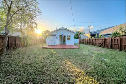521 S 24th Avenue, Hollywood, FL 33020 - Photo 3