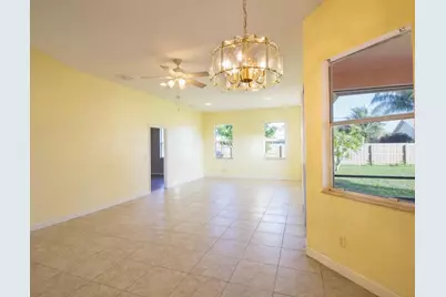 787 SE Evergreen Terrace, Port Saint Lucie, FL 34983 - Photo 5