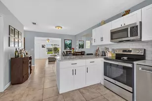 8717 SE Sandy Ln, Hobe Sound, FL 33455 - Photo 13