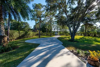 11989 Persimmon Boulevard, The Acreage, FL 33411 - Photo 3
