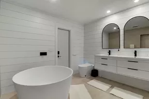 2443 E Edgewater Dr, Palm Beach Gardens, FL 33410 - Photo 35
