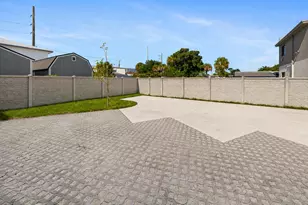 1181 NW 66th St, Miami, FL 33150 - Photo 5