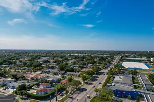 1181 NW 66th St, Miami, FL 33150 - Photo 25