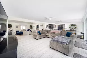 3273 SE Fairway E, Stuart, FL 34997 - Photo 15