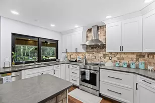 366 NE Ficus Terrace, Jensen Beach, FL 34957 - Photo 15