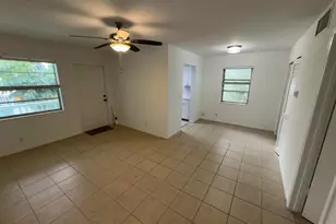 221 SE 3rd Ave, Boynton Beach, FL 33435 - Photo 9