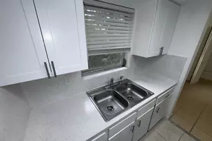 221 SE 3rd Ave, Boynton Beach, FL 33435 - Photo 5