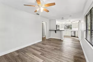 2103 N Palm Cir, North Palm Beach, FL 33408 - Photo 7