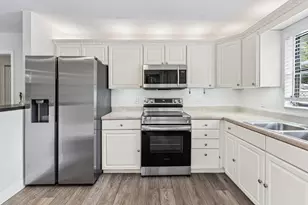 2103 N Palm Cir, North Palm Beach, FL 33408 - Photo 9