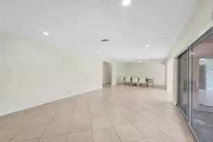 4721 Sarazen Dr, Hollywood, FL 33021 - Photo 9