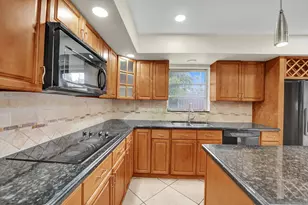 4721 Sarazen Dr, Hollywood, FL 33021 - Photo 19
