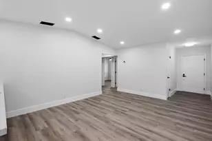5586 N Lakewood Cir, Margate, FL 33063 - Photo 9