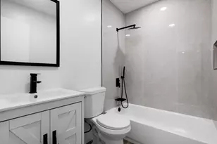 5586 N Lakewood Cir, Margate, FL 33063 - Photo 19
