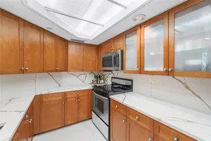 100 SE 5th Ave, Boca Raton, FL 33432 - Photo 17